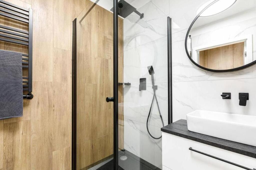 Golden Apartments Wroclaw - Cozy Studio- Odra River&Ksiecia Witolda Luaran gambar