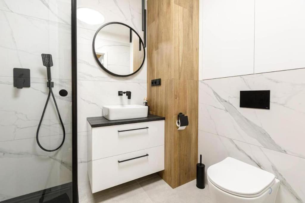 Golden Apartments Wroclaw - Cozy Studio- Odra River&Ksiecia Witolda Luaran gambar